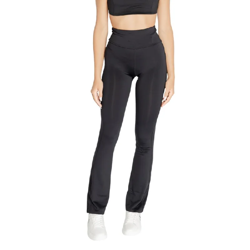 Calvin Klein Sport  Elastane Jeans & Women's Pant Casual Loose Fit Jeans