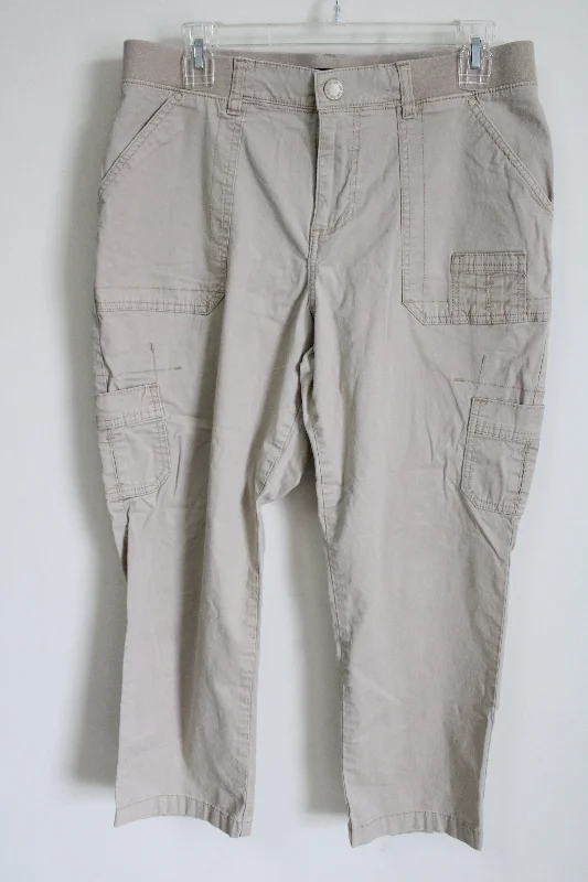Lee Relaxed Fit Tan Cargo Pant | 10 Fashionable Button-Up Pants