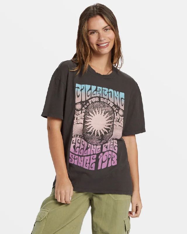 Billabong You Are Invited T-Shirt - OFF BLACK Notch Collar Peter Pan Collar Cowl Neck Billabong You Are Invited T-Shirt - OFF BLACK Notch Collar Peter Pan Collar Cowl Neck