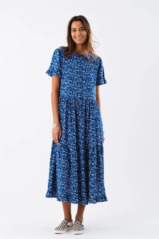 LOLLYS LAUNDRY Suzie Maxi Dress | Flower Print Trendy Maxi Dress with Belt