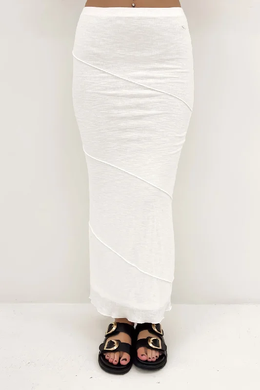 Tina Maxi Skirt White flowy skirt hem